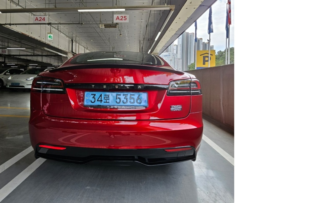 Tesla Model S