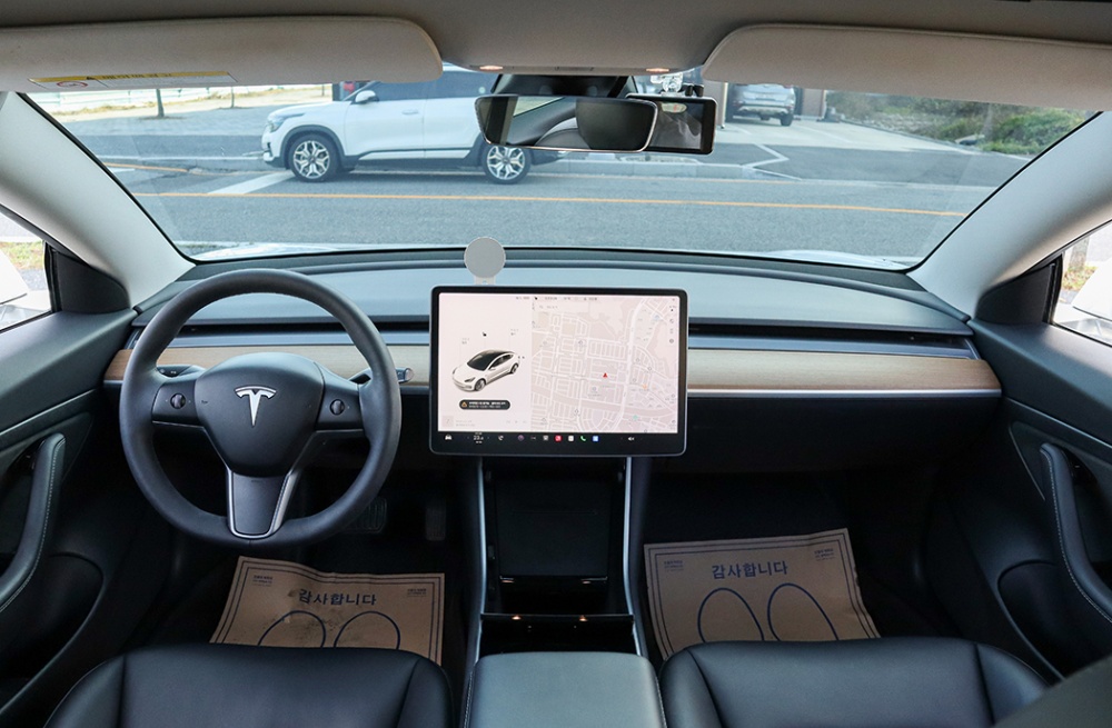 Tesla model 3