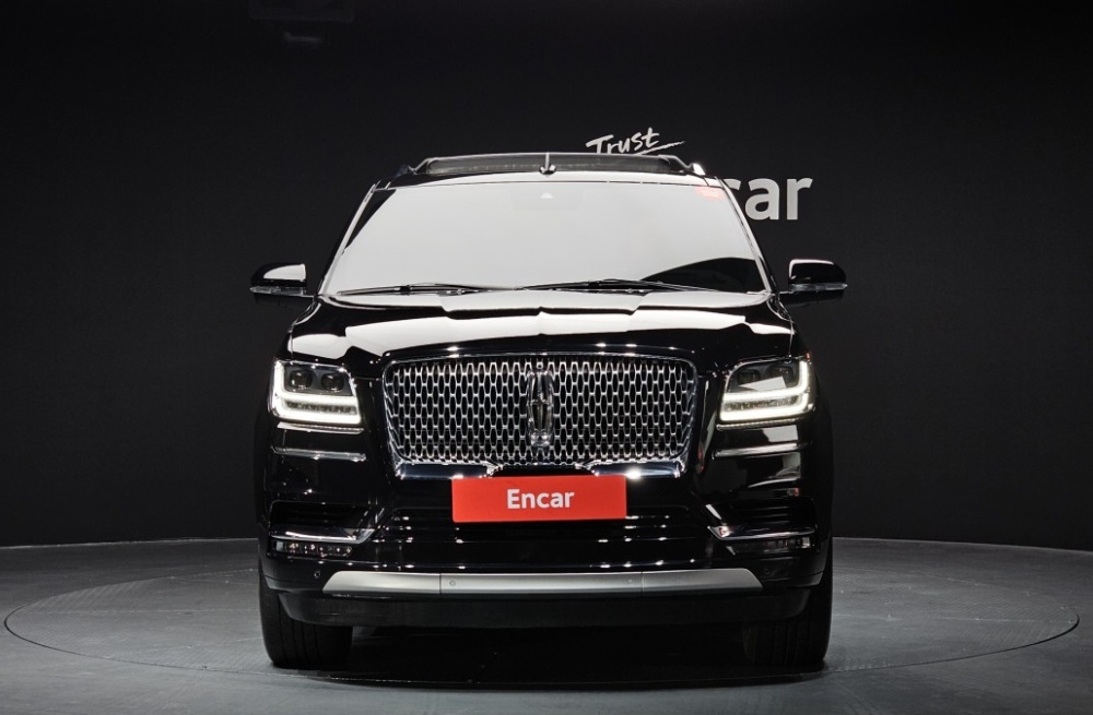 Lincoln Navigator 4th generation