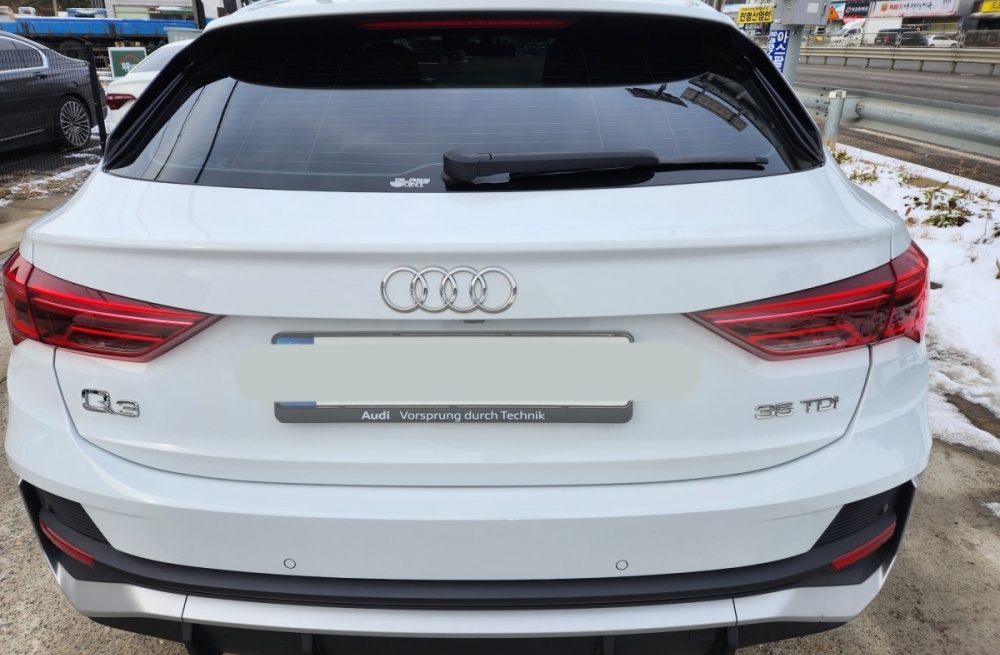 Audi Q3 (F3)