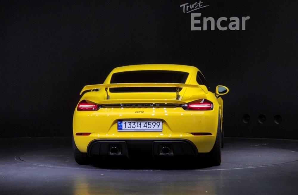 Porsche 718 Cayman