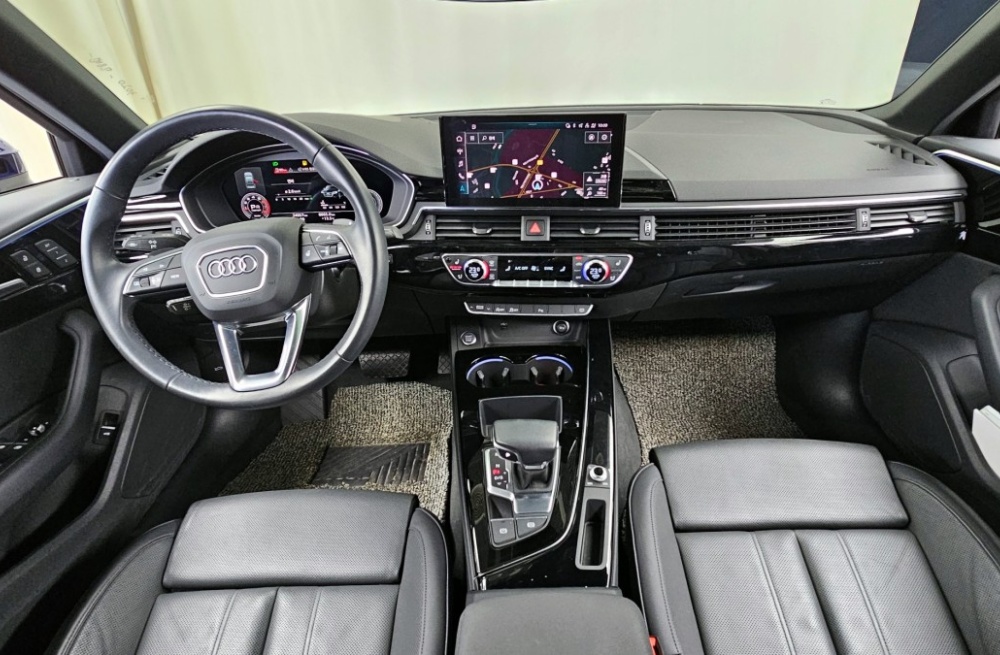 Audi A4 (B9)