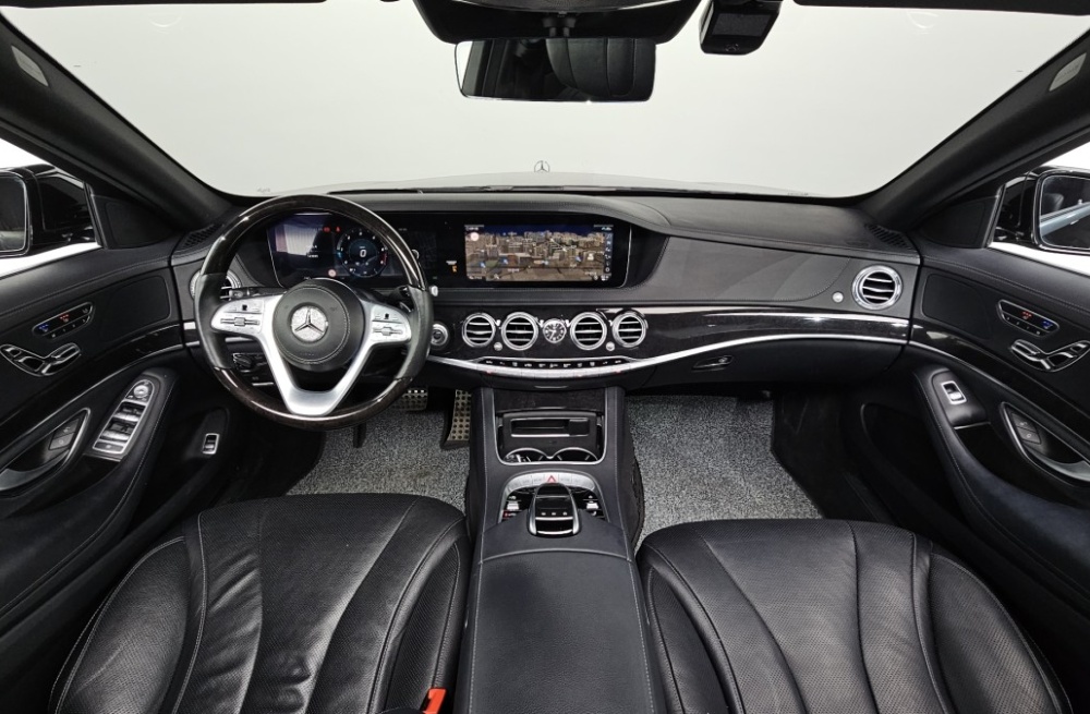 Mercedes-Benz S-Class W222