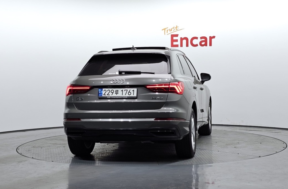 Audi Q3 (F3)