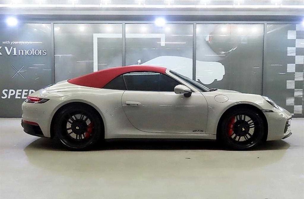 Porsche 911 (992)