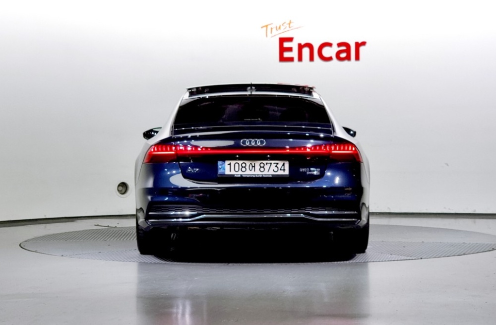 Audi A7 (4K)