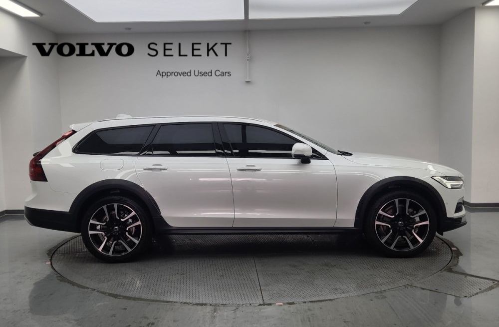 Volvo V90 Cross Country