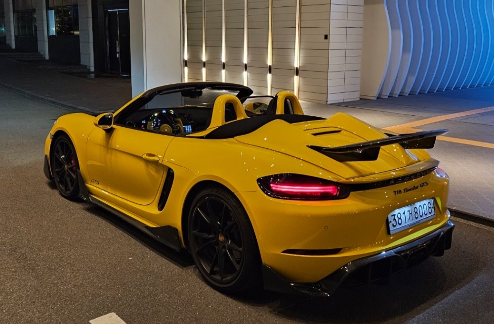 Porsche 718 boxster