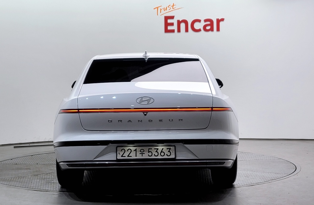 Hyundai Grandeur Hybrid (GN7)