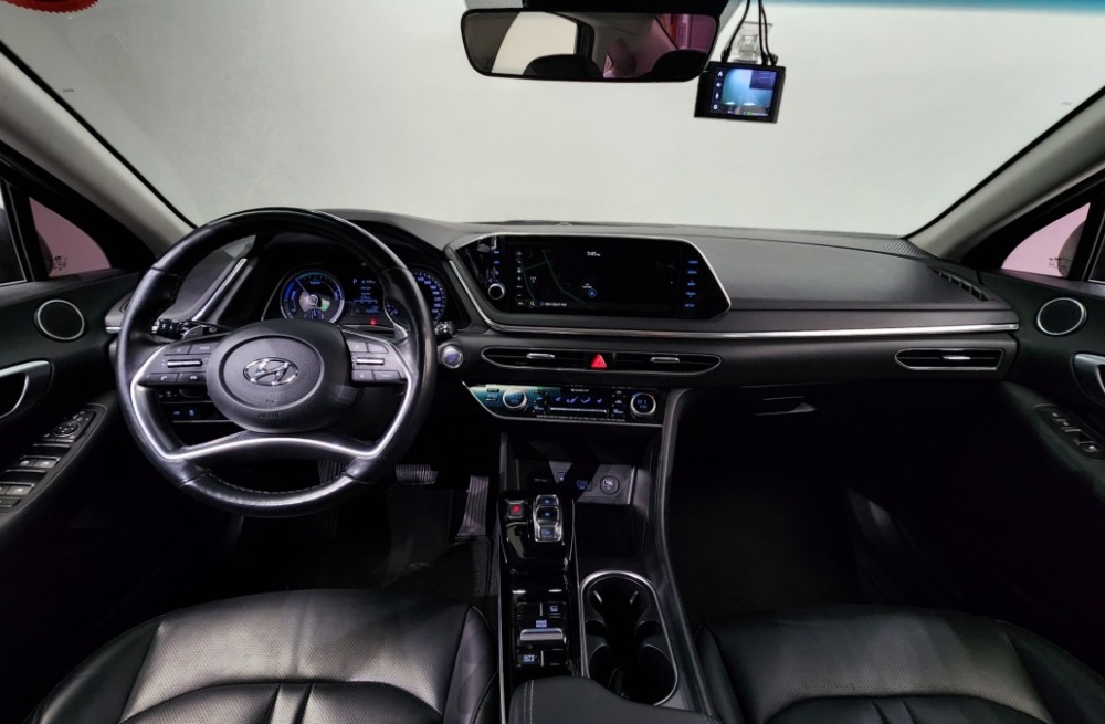Hyundai Sonata Hybrid (DN8)