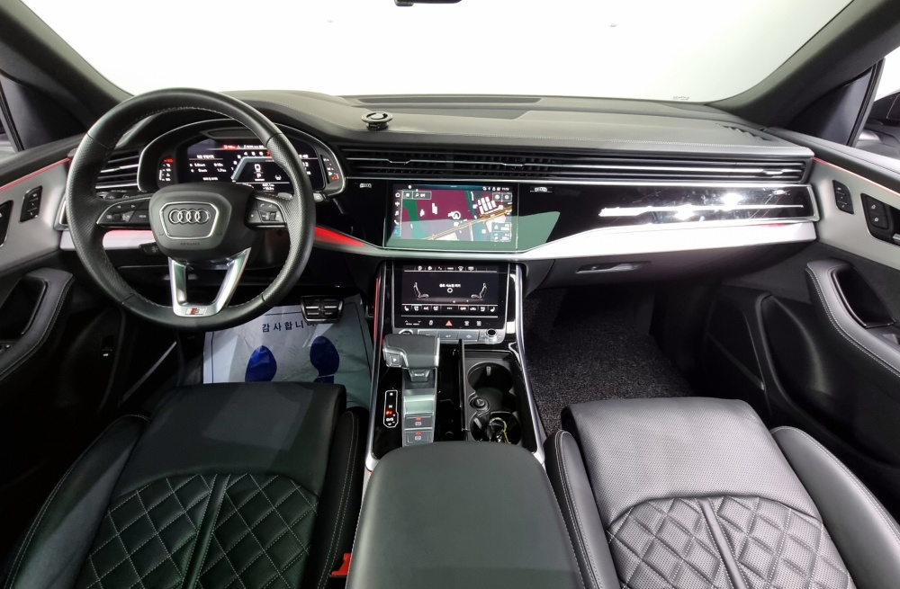 Audi Q8 (4M)