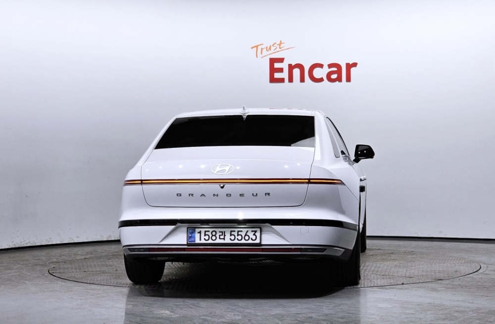 Hyundai Grandeur Hybrid (GN7)