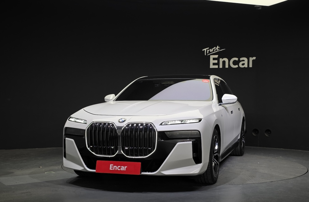 BMW 7 Series (G70)