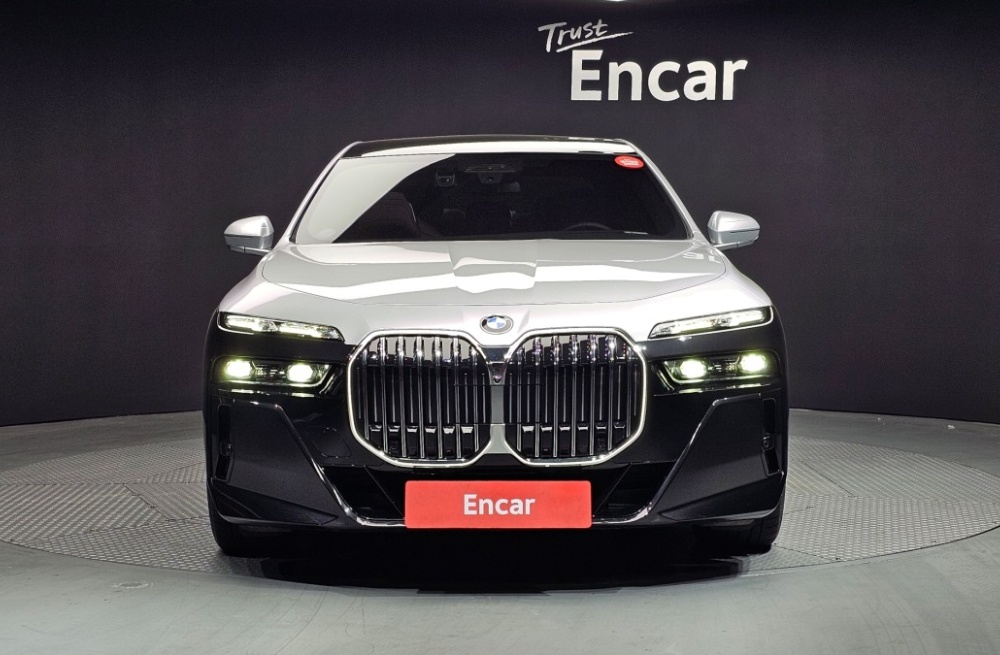 BMW 7 Series (G70)