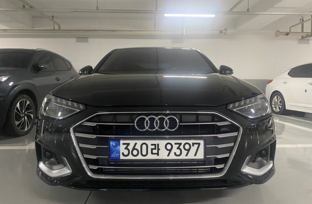 Audi A4 (B9)