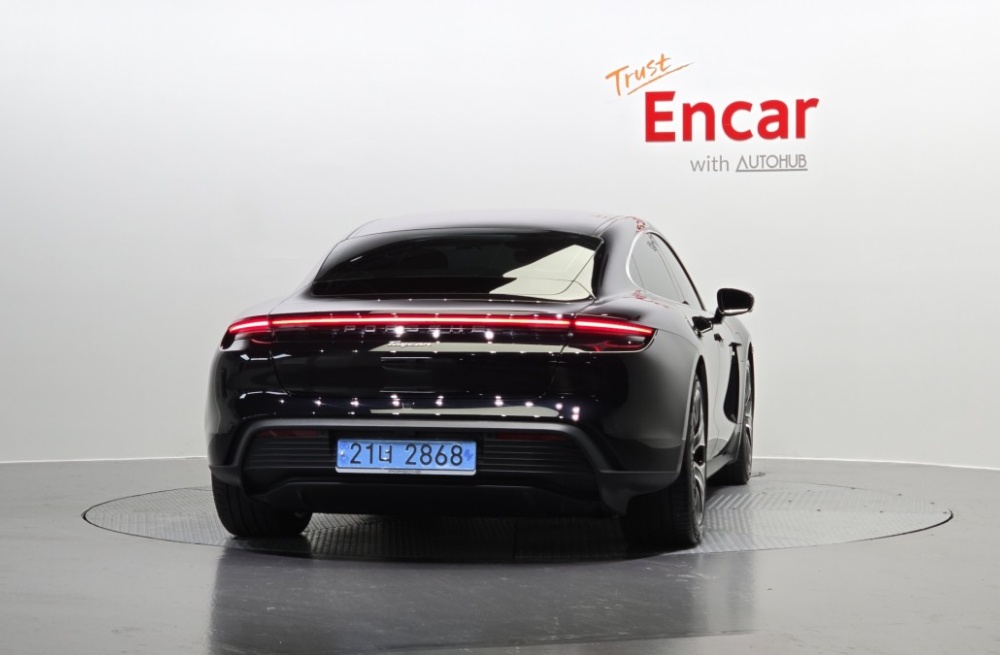 Porsche Taycan