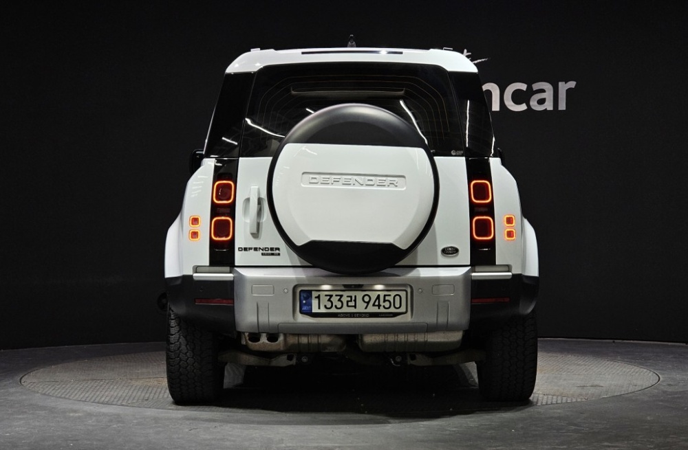 Land rover Defender (L663)