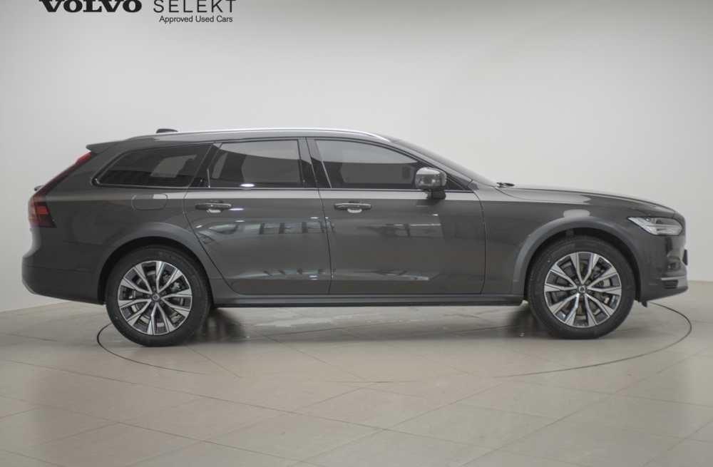 Volvo V90 Cross Country