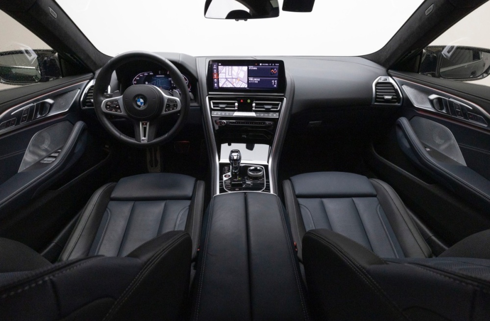BMW 8 Series (G15)