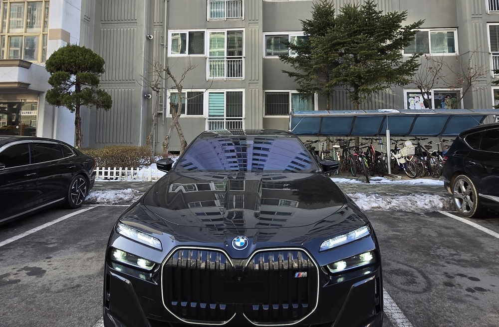 BMW i7 (G70)