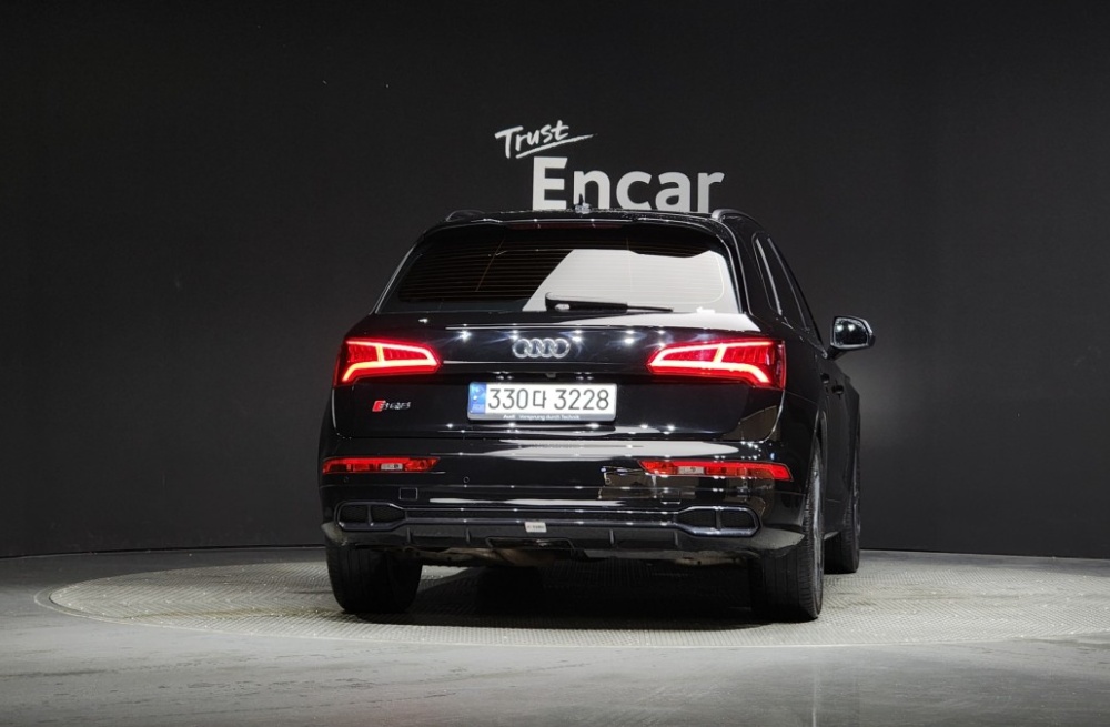 Audi SQ5 (FY)