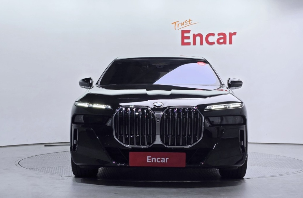 BMW 7 Series (G70)