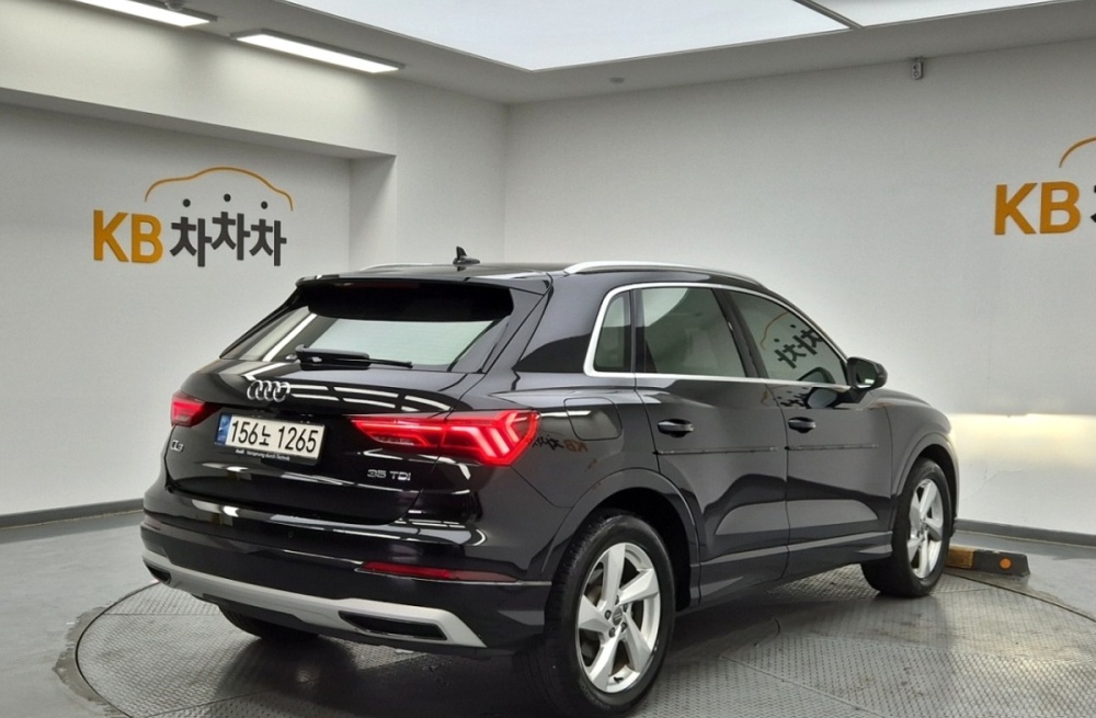 Audi Q3 (F3)