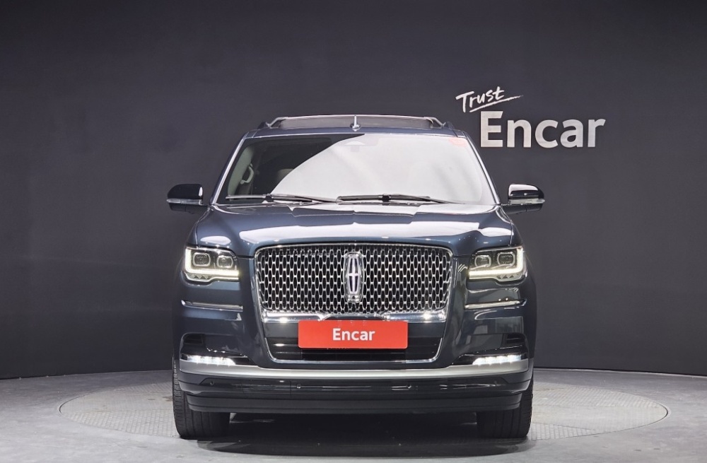 Lincoln Navigator 4th generation