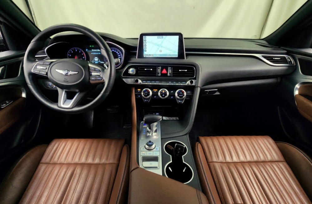 Genesis G70