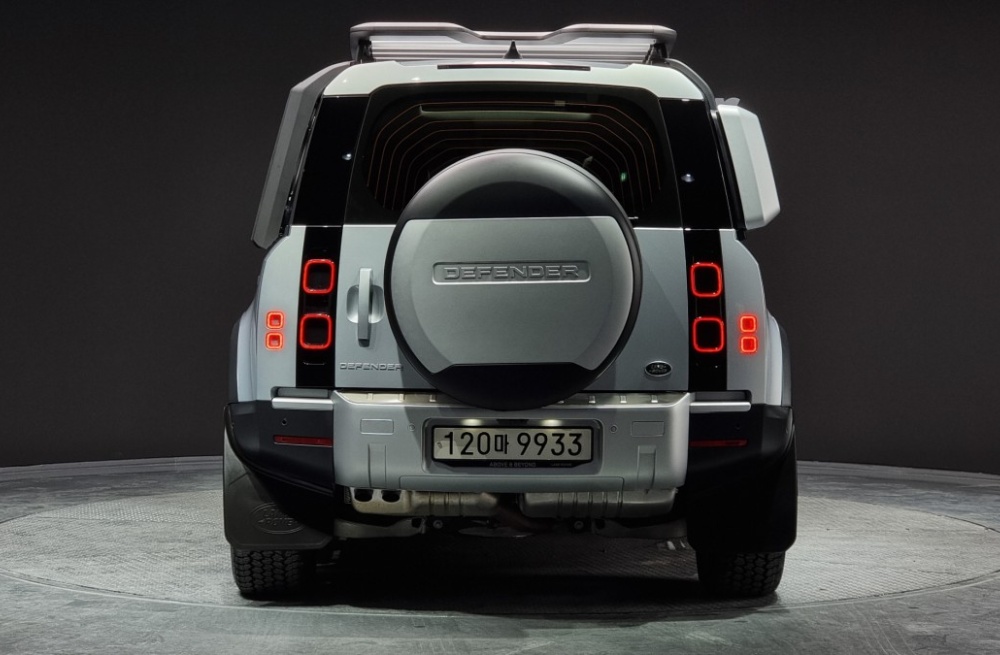 Land rover Defender (L663)