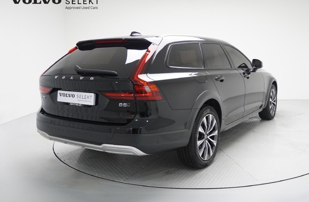 Volvo V90 Cross Country