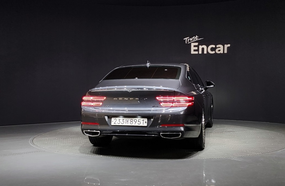 Genesis G80 (RG3)
