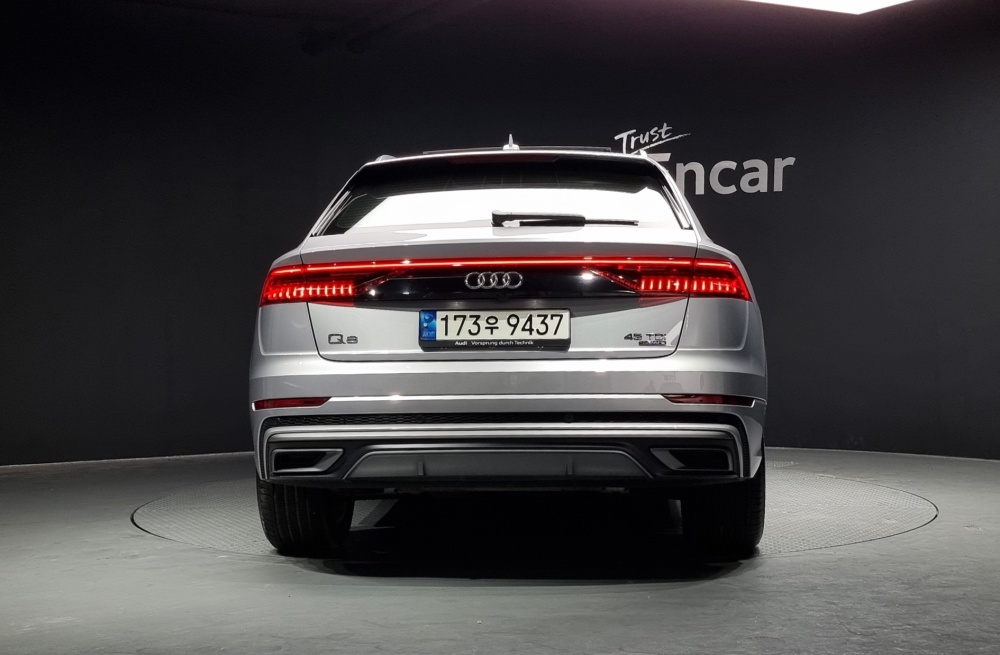 Audi Q8 (4M)