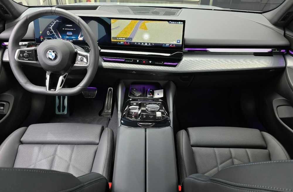 BMW 5 Series (G60)