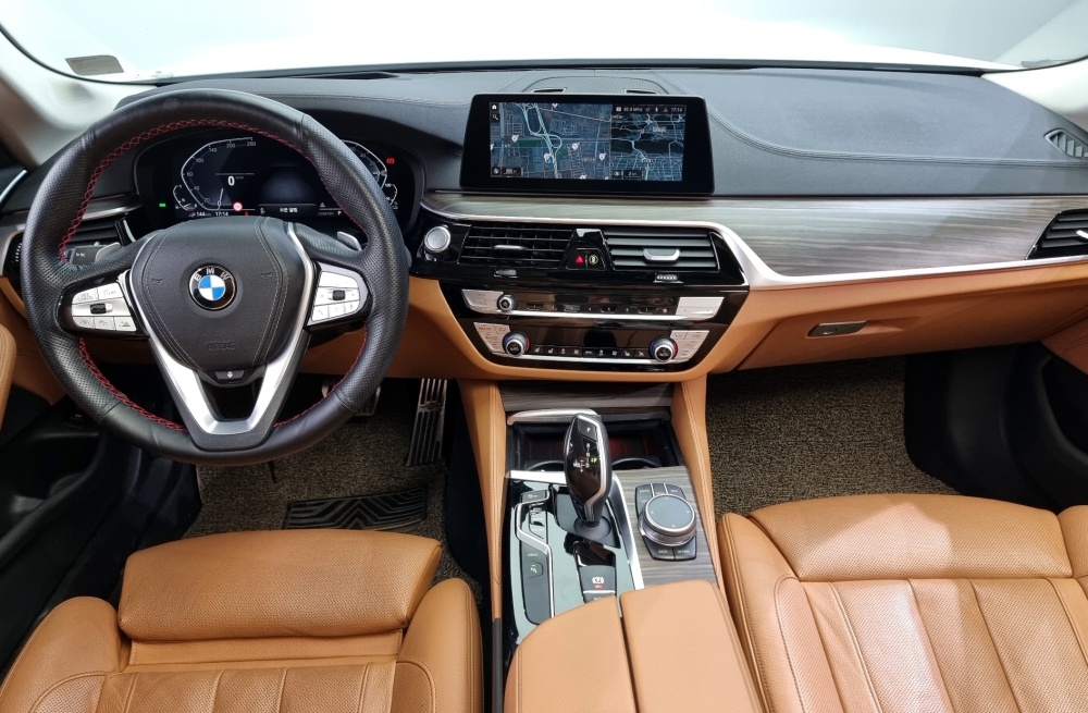BMW 5 series (G30)