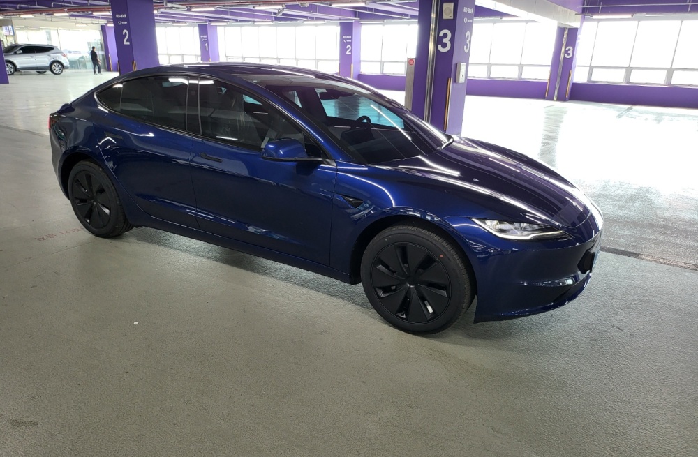 Tesla model 3