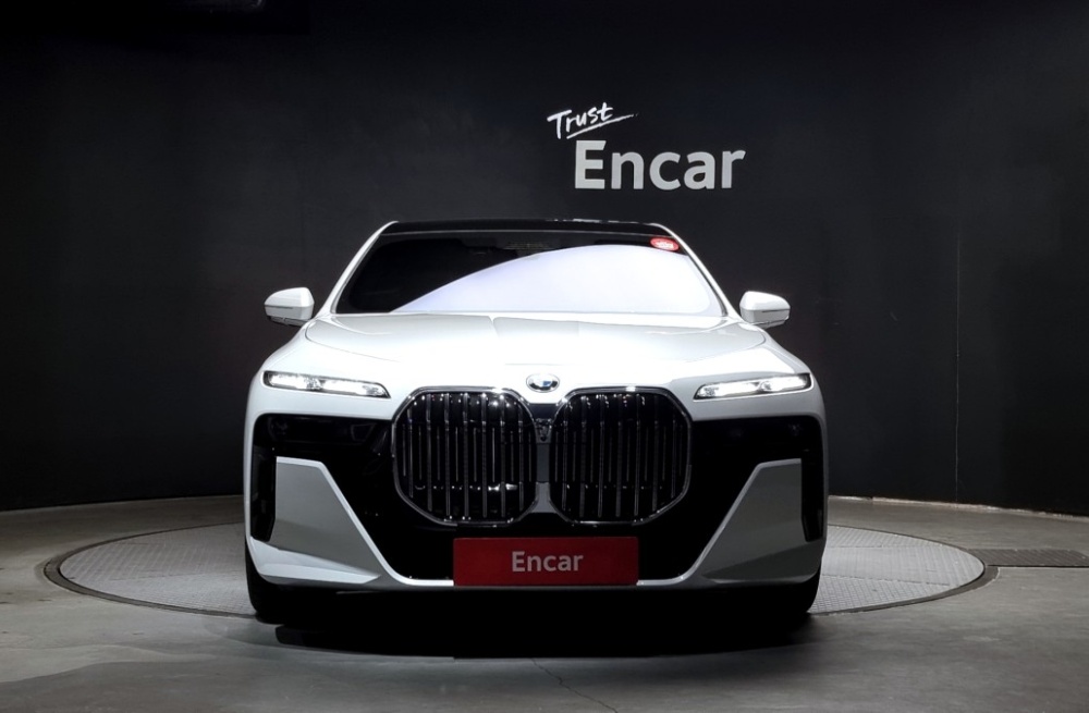 BMW 7 Series (G70)