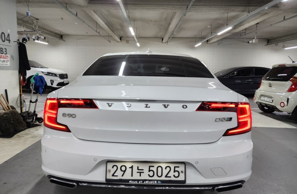 Volvo S90