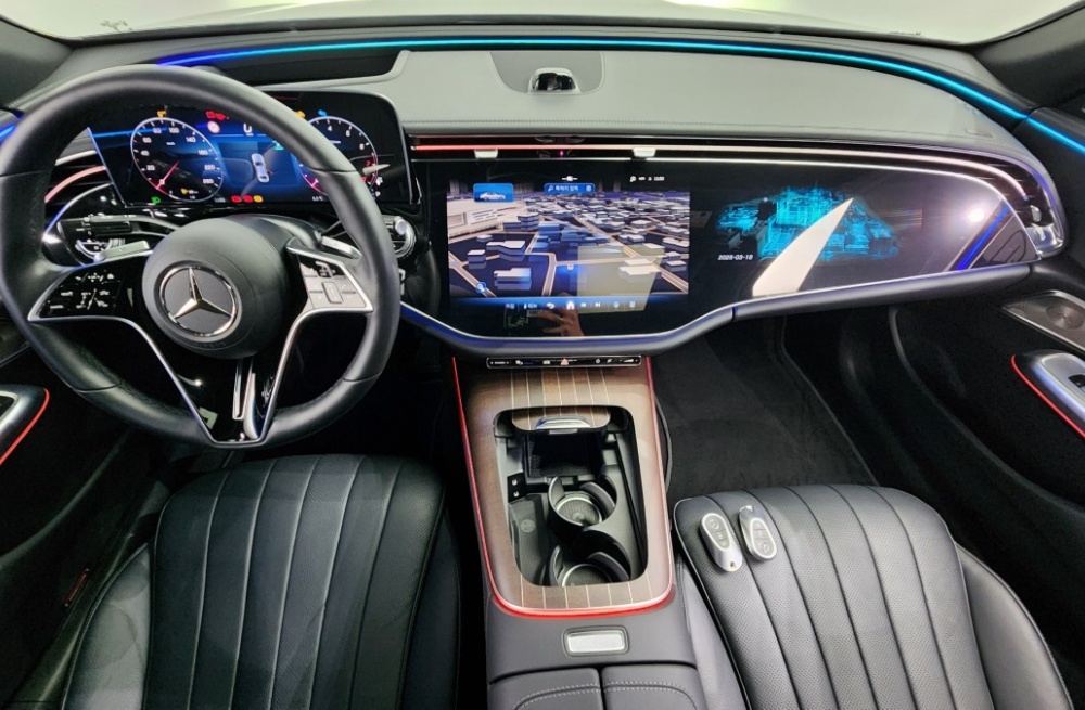 Mercedes-Benz E-Class W214