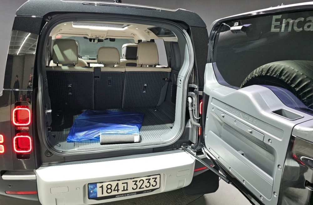 Land rover Defender (L663)