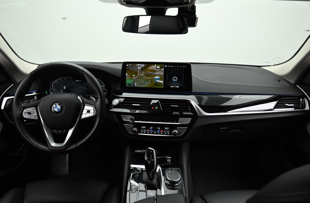 BMW 5 series (G30)