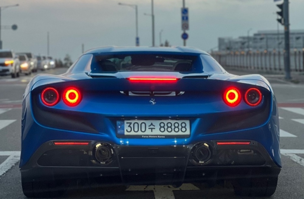 Ferrari F8 Spider