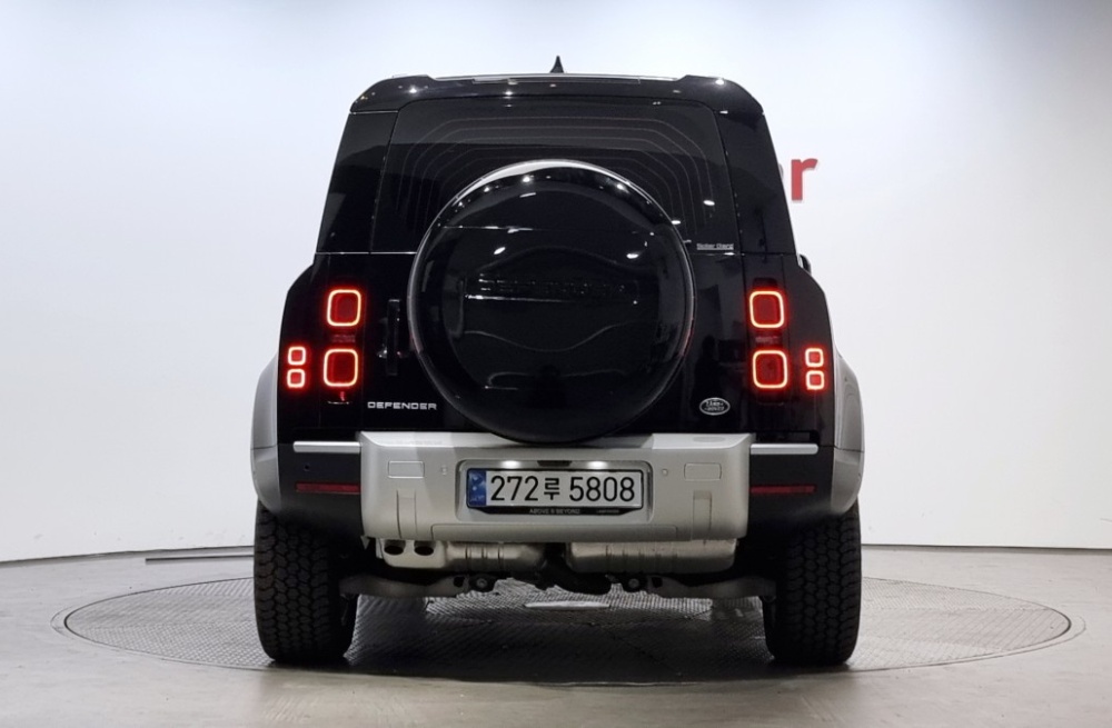 Land rover Defender (L663)