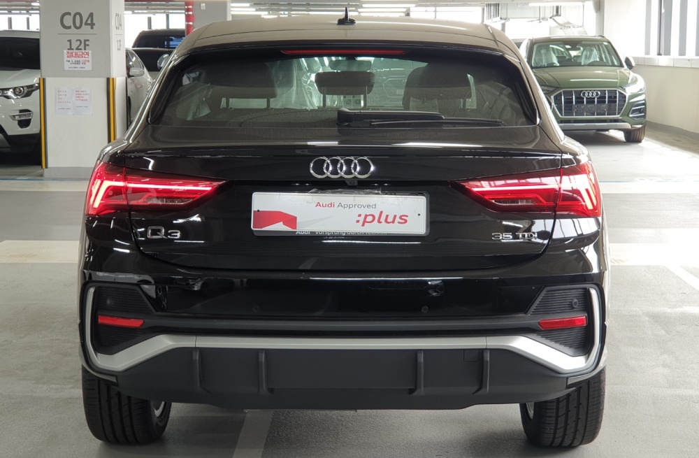 Audi Q3 (F3)