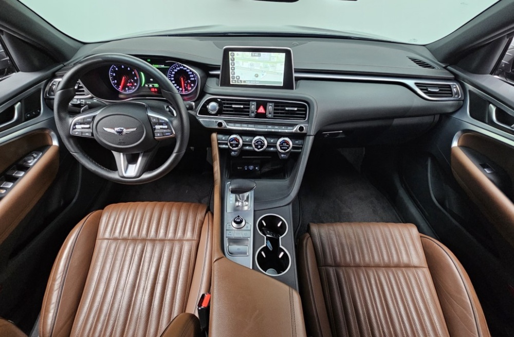 Genesis G70