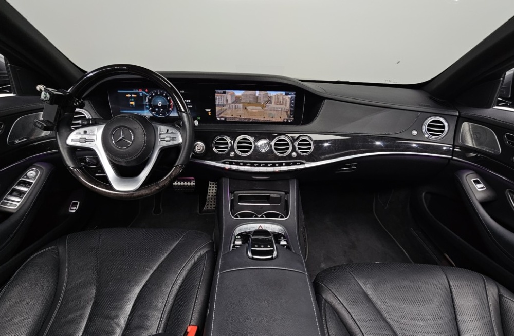 Mercedes-Benz S-Class W222