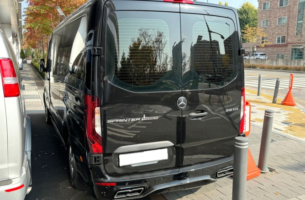 Mercedes-Benz sprinter