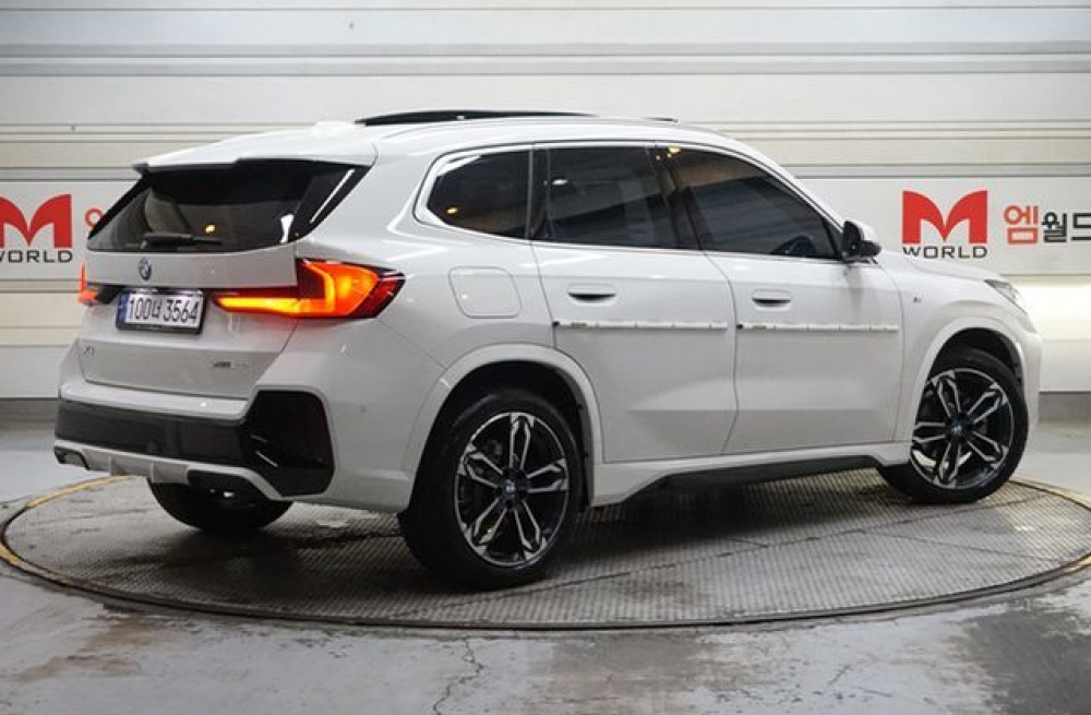 BMW X1 (U11)