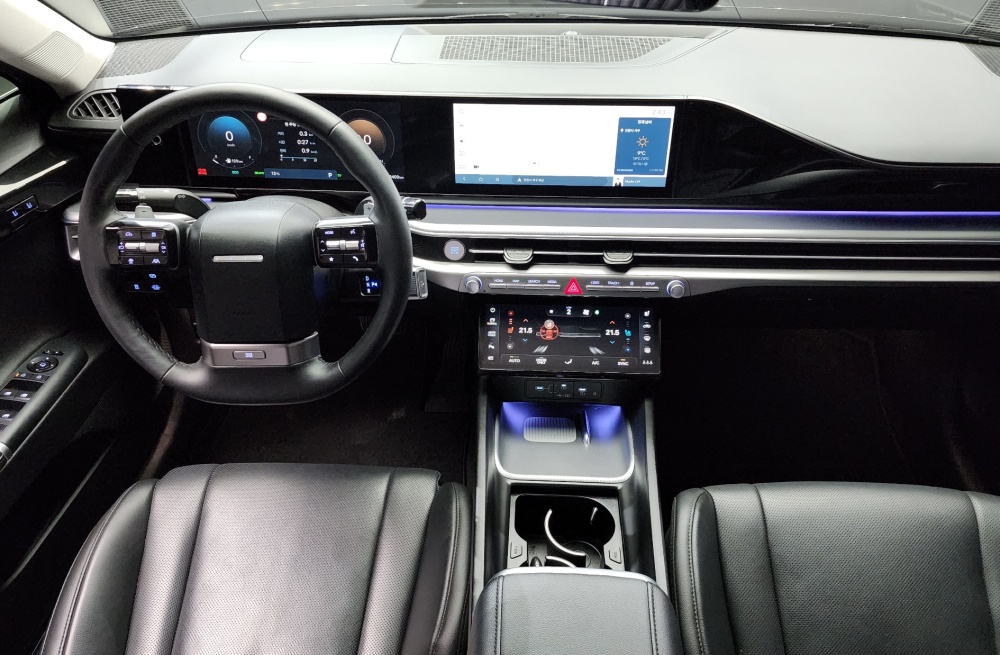 Hyundai Grandeur Hybrid (GN7)