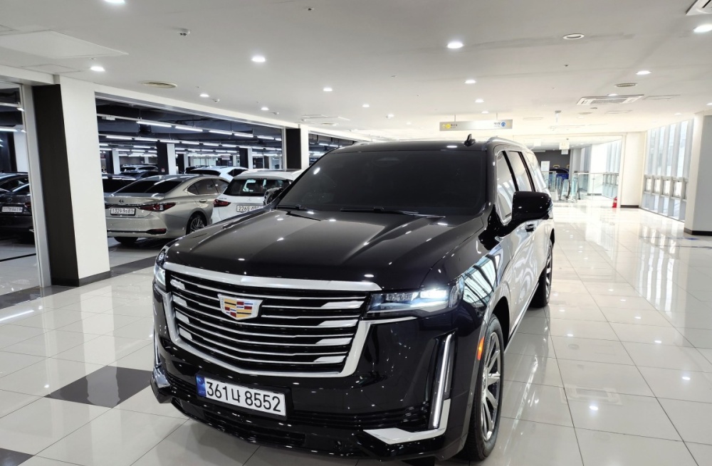 Cadillac Escalade 5th Gen